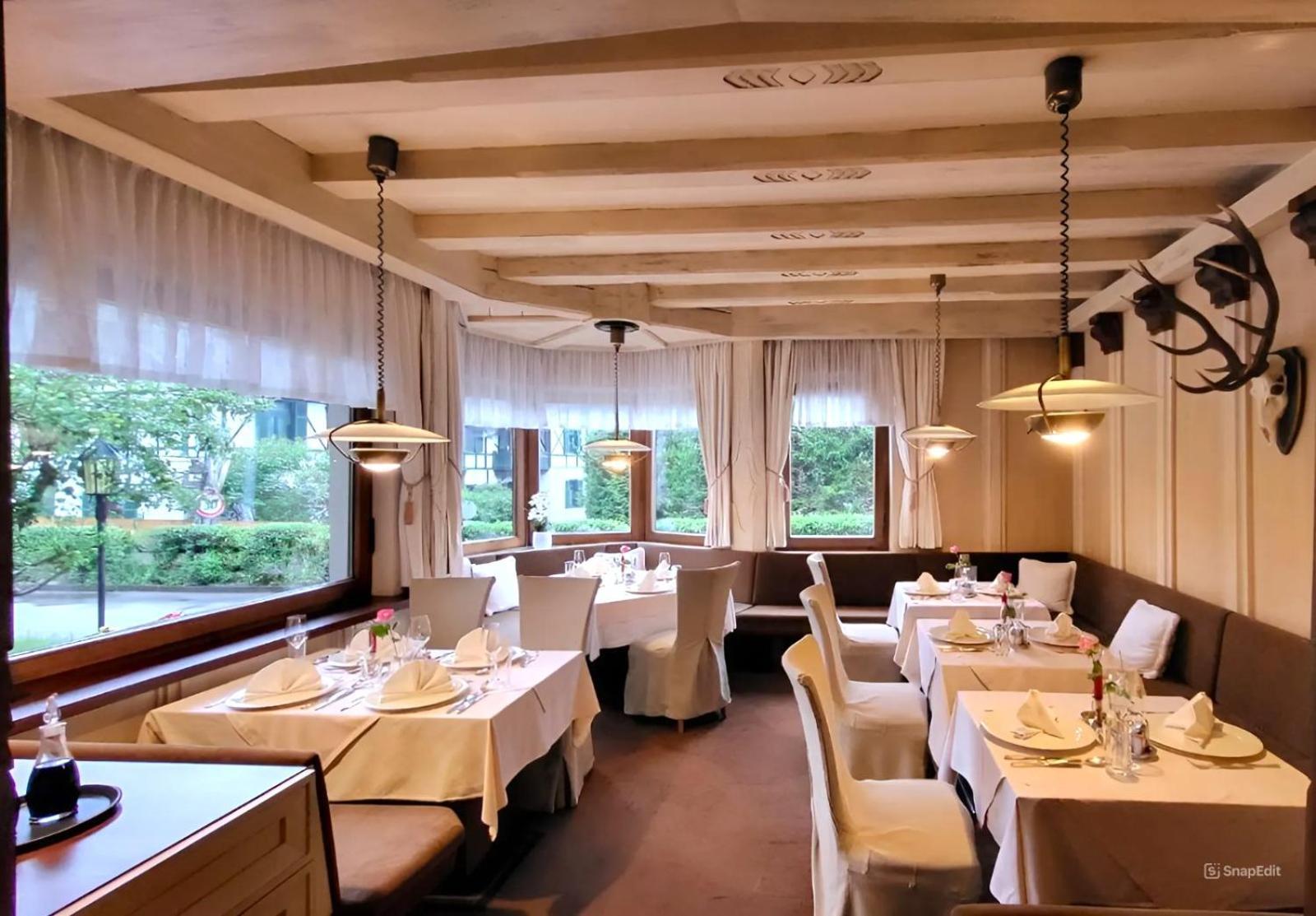 Hotel-Restaurant Batzenhaeusl Innsbruck Exteriör bild
