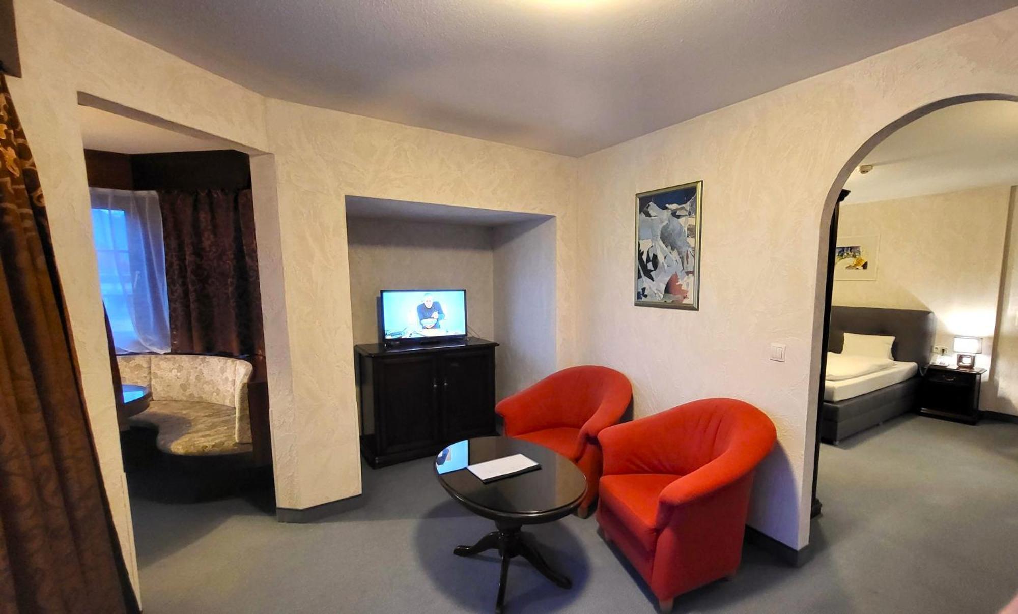 Hotel-Restaurant Batzenhaeusl Innsbruck Exteriör bild