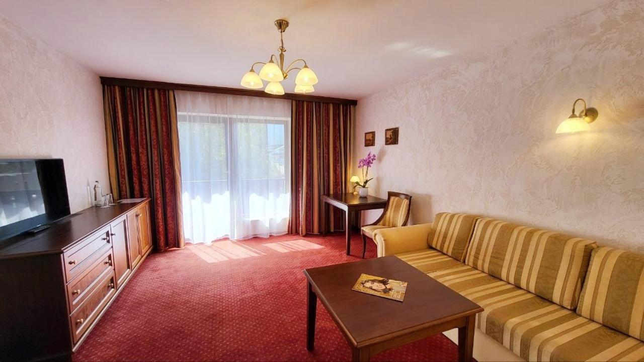 Hotel-Restaurant Batzenhaeusl Innsbruck Exteriör bild